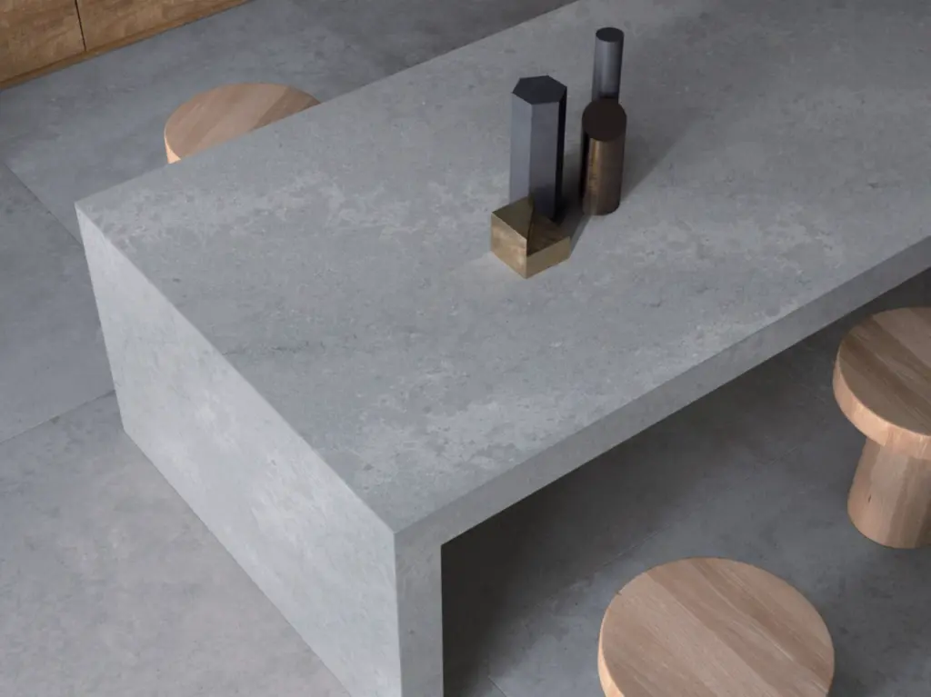 GQ8980 table.webp